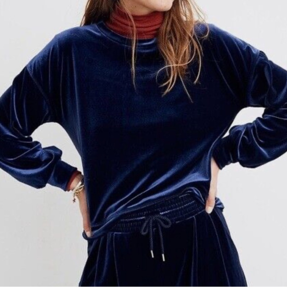 Madewell Navy Blue Velvet Long Balloon Sleeve Crew Neck Top Oversized